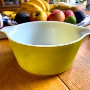 Green Pyrex Casserole 474-B 🥑 1.5 Quart